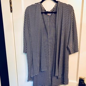 Black and White Lularoe Lindsay!